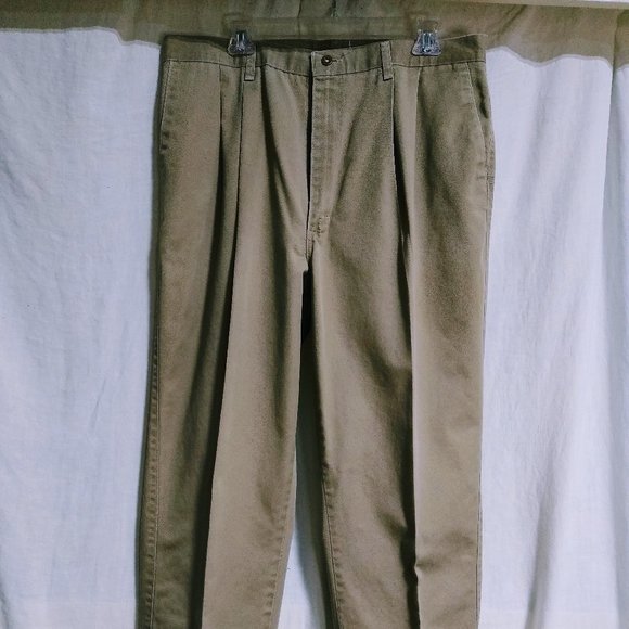 Wrangler Riata Pleated Khakis - Picture 1 of 6